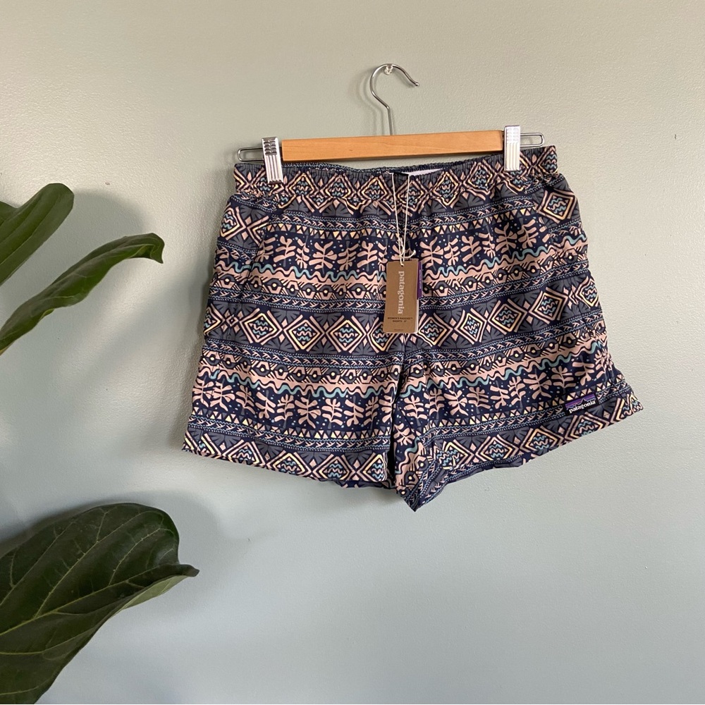 NWT Patagonia Baggie shorts, tide pool blue